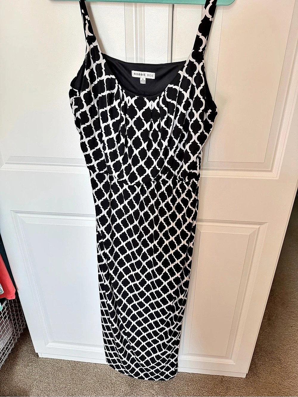 Robbie Bee Geometric Maxi Dress in Black & White XL Like New